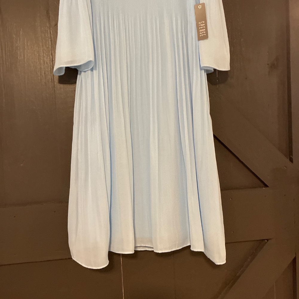 Dress - Picture 4 of 5